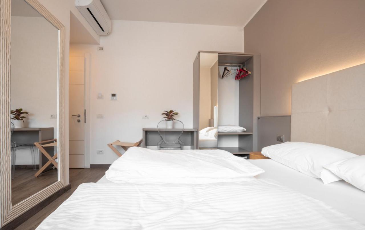Hotel Rolly Рива дел Гарда Екстериор снимка